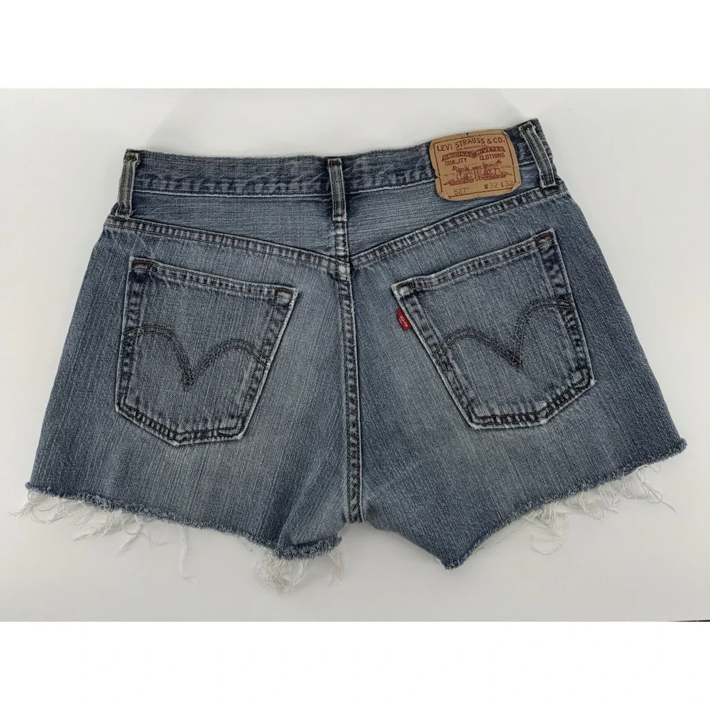 Levi's 527 Women's High Rise Cut Off Blue Denim Shorts Distressed Size 32W